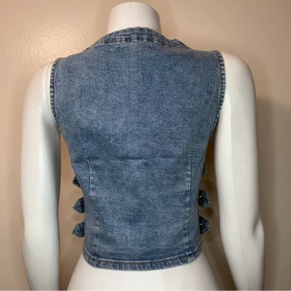 Light blue denim vest with buckle details on the sides - Picture 4 of 8